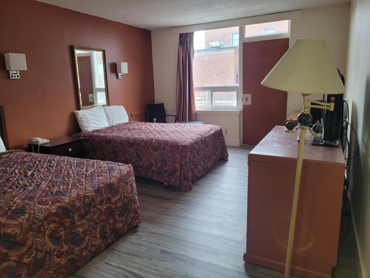 Midtown Hotel Parry Sound Ngoại thất bức ảnh