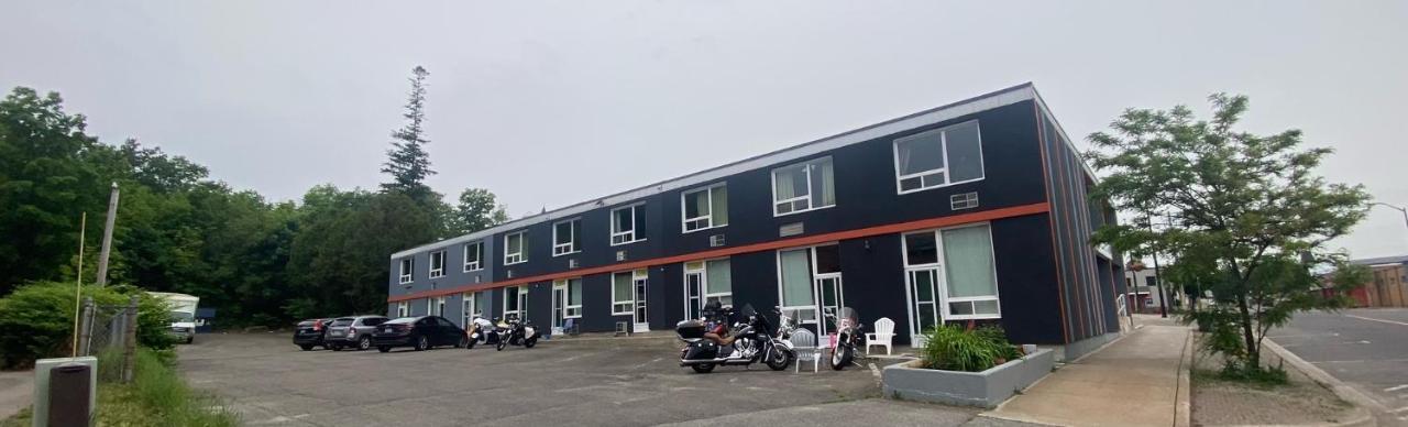 Midtown Hotel Parry Sound Ngoại thất bức ảnh