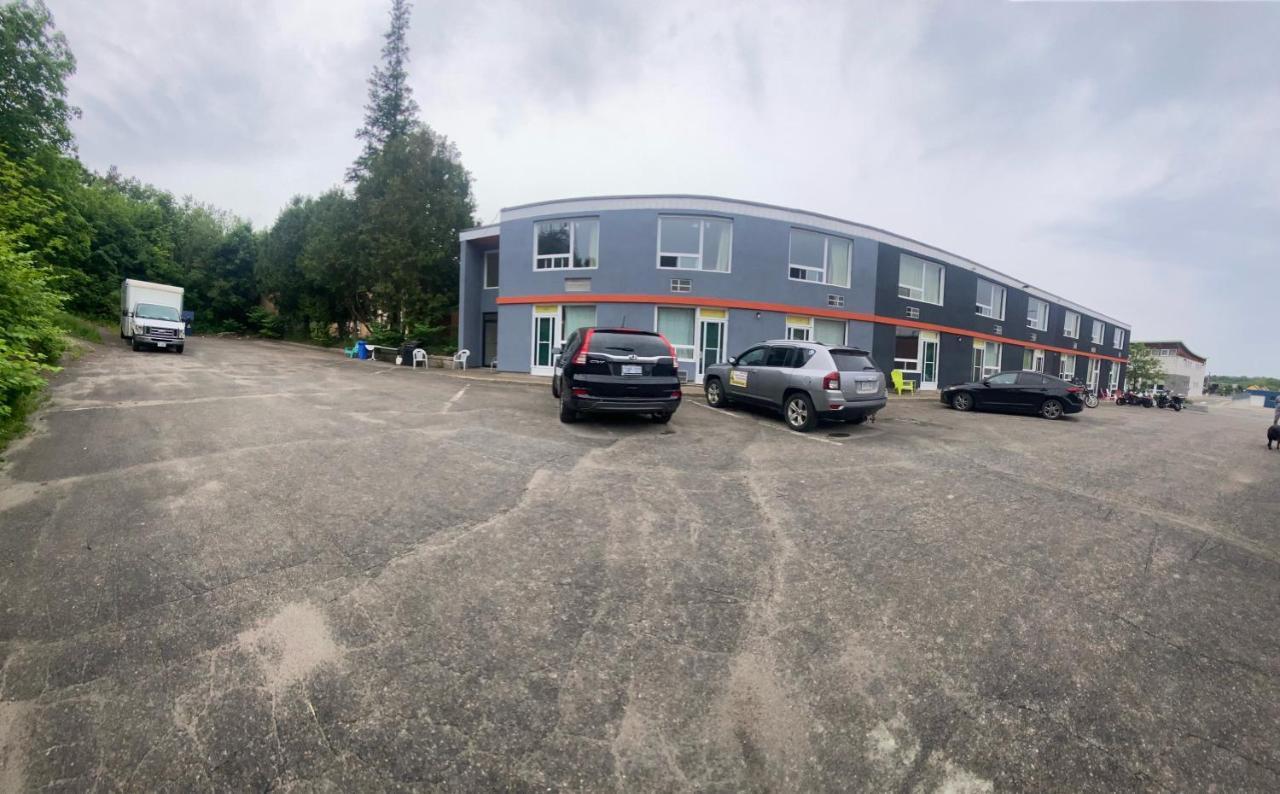 Midtown Hotel Parry Sound Ngoại thất bức ảnh
