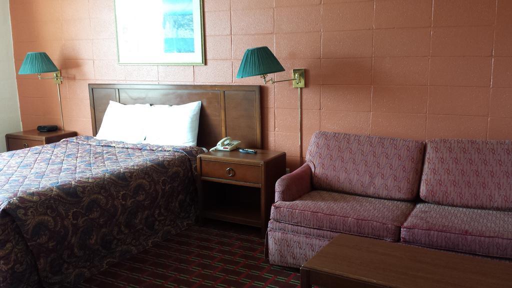 Midtown Hotel Parry Sound Ngoại thất bức ảnh