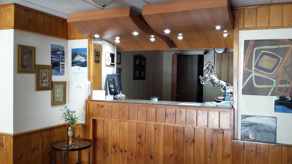 Midtown Hotel Parry Sound Ngoại thất bức ảnh