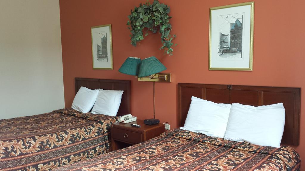 Midtown Hotel Parry Sound Ngoại thất bức ảnh
