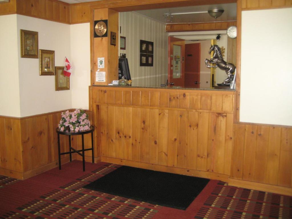 Midtown Hotel Parry Sound Ngoại thất bức ảnh